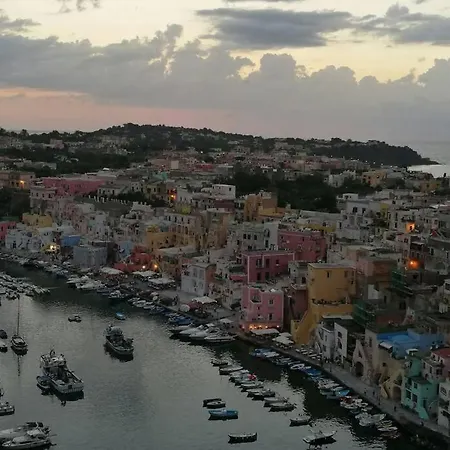 Giardino Verso Il Tramonto * Procida